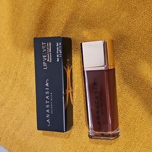 Anastasia Beverly Hills Lip Velvet Brownie NIB
